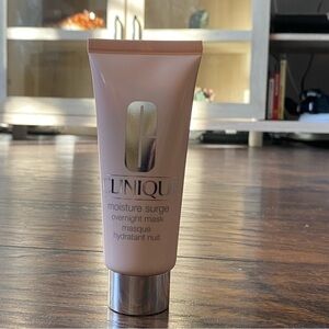 Clinique Moisture Surge Overnight Mask
